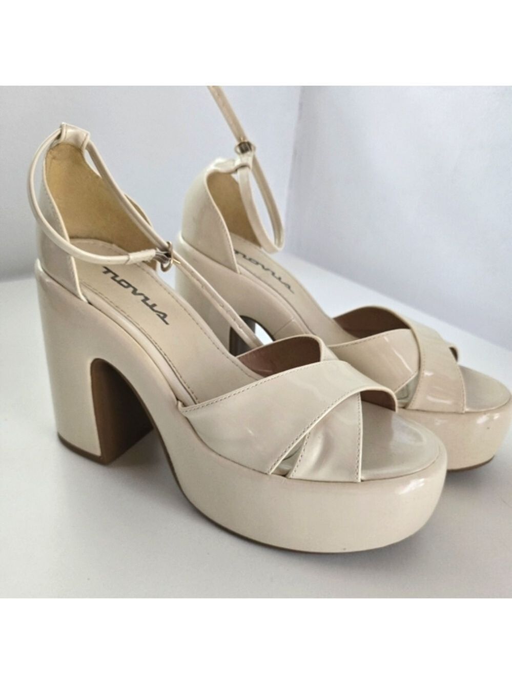 Novus Nude Cream Platform Sandals Heels SIZE 10